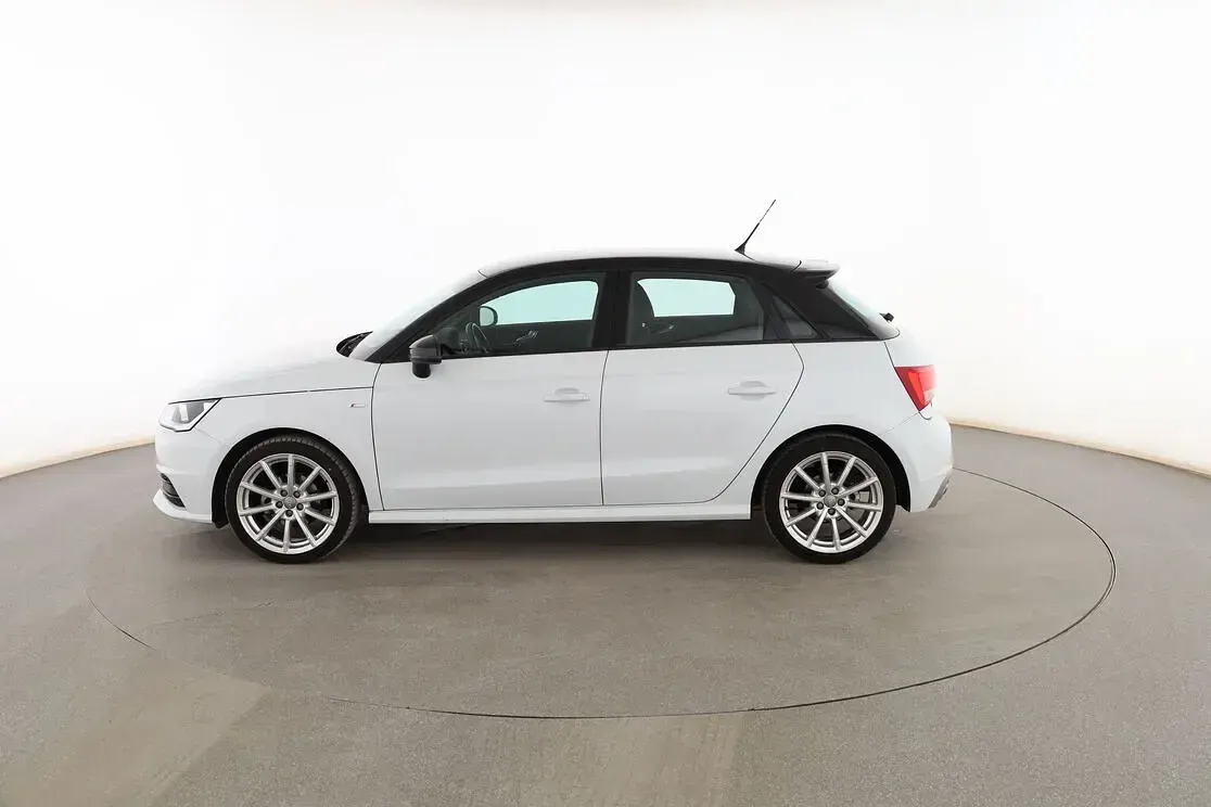 Usado Audi A1 Sportback Attraction 95 CV (69 kW) 2018 Blanco Utilitario