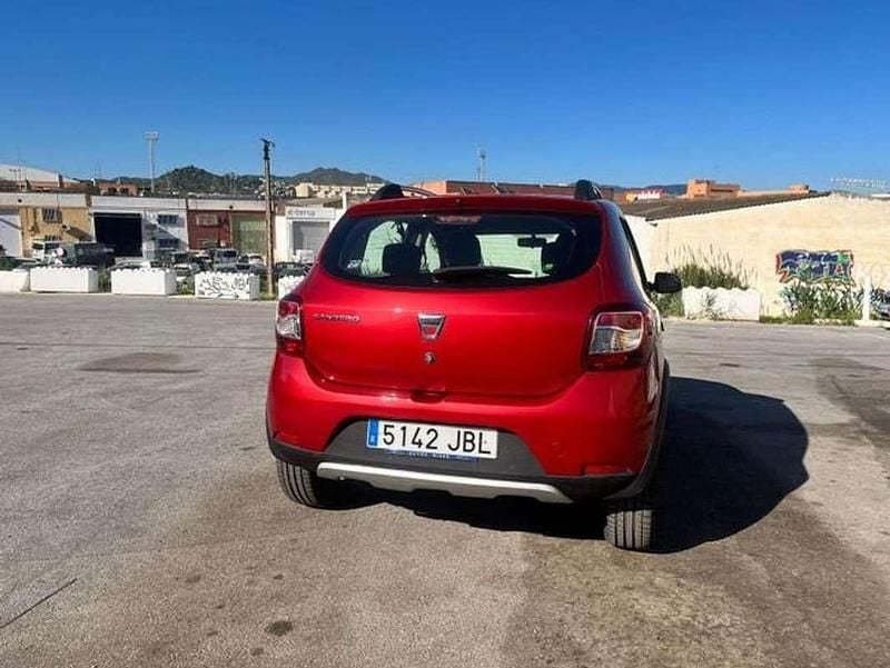 Usado Dacia Sandero Stepway 90 HP (66 kW) 2014 Vermelho Citadino