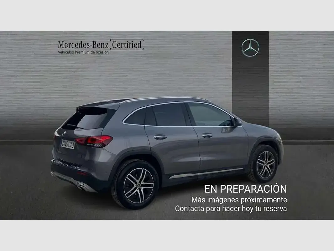 Usado Mercedes GLA200 163 CV (119 kW) 2022 Gris SUV