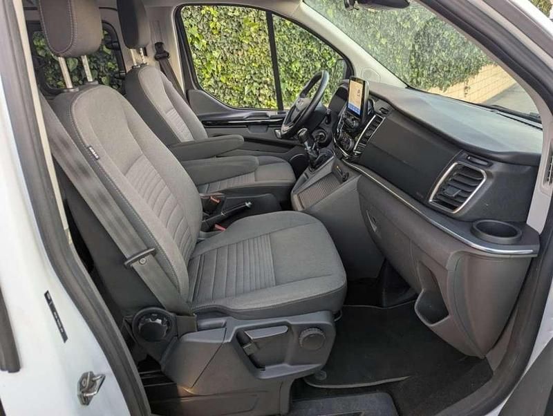 Usado Ford Tourneo Titanium 185 CV (136 kW) 2022 Blanco Monovolumen