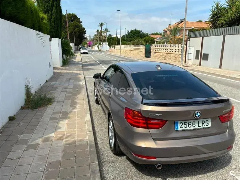 Usado BMW 318 143 CV (105 kW) 2015 Beige Berlina