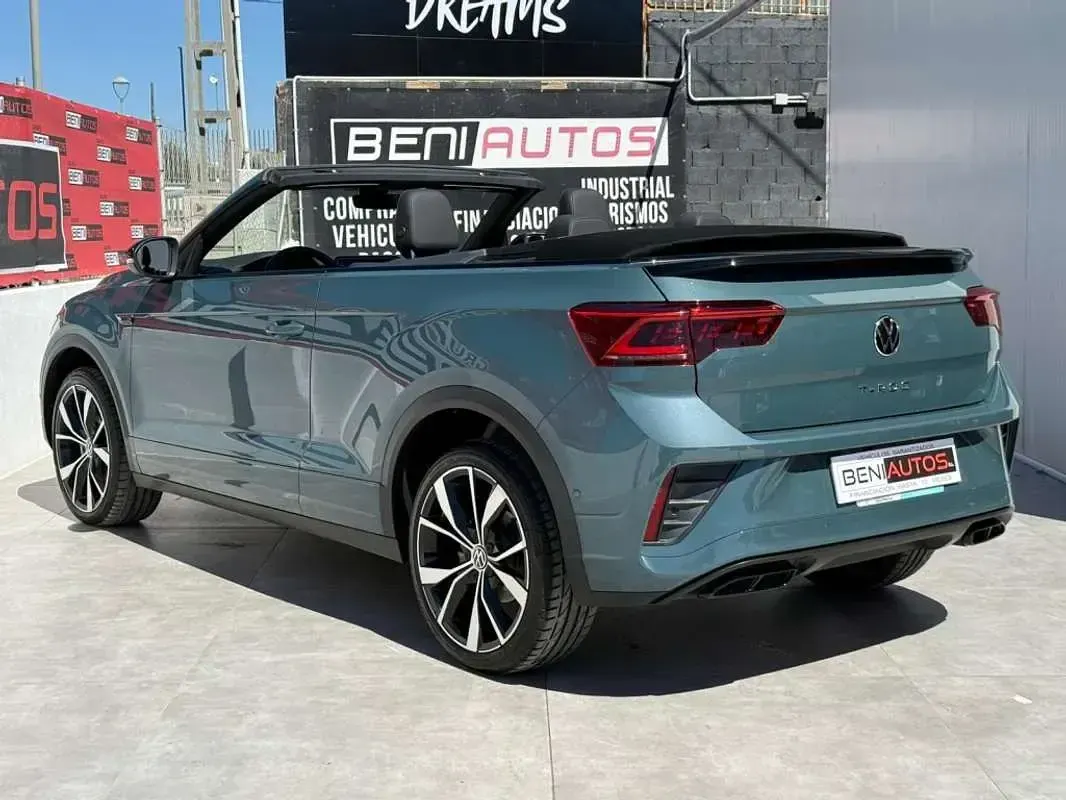 Usado VW T-Roc Cabriolet R-line 150 CV (110 kW) 2023 Azul Descapotable