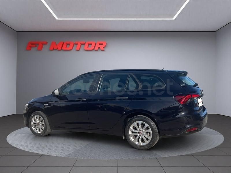 Usado Fiat Tipo Lounge 120 CV (88 kW) 2019 Negro Familiar
