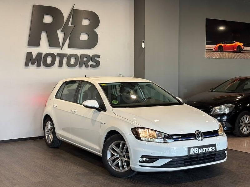 Usado VW Golf VIII Advance 130 CV (95 kW) 2020 Blanco Berlina