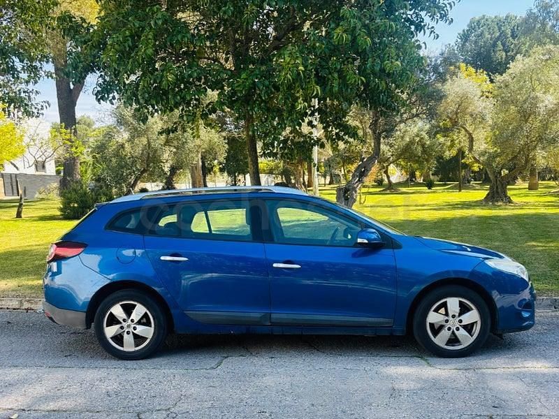 Usado Renault Mégane GrandTour Dynamique 110 CV (80 kW) 2012 Azul Familiar