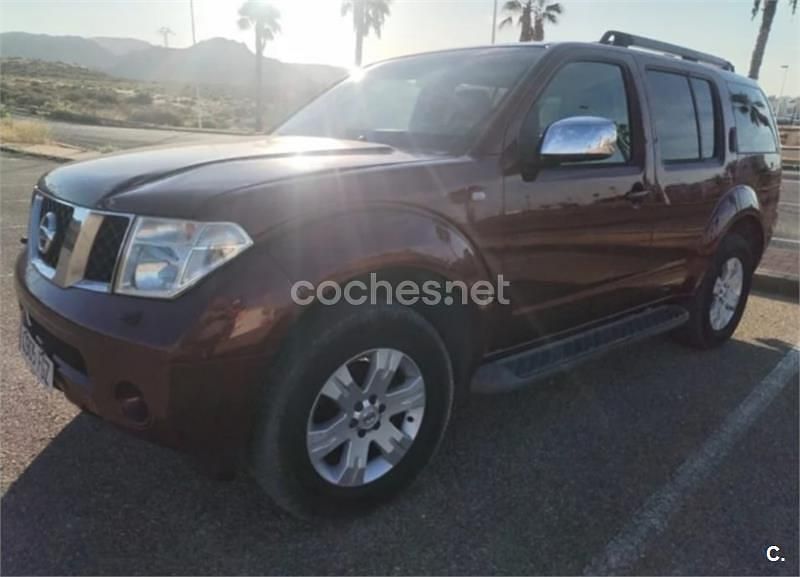 Usado Nissan Pathfinder SE 174 HP (127 kW) 2006 Vermelho SUV