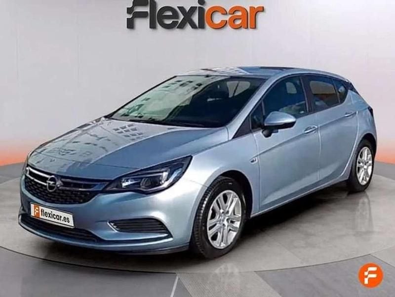 Usado Opel Astra Dynamic 150 CV (110 kW) 2018 Gris Utilitario