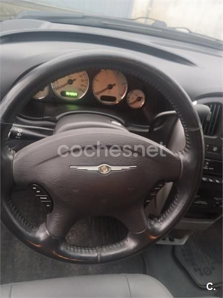 Usado Chrysler Voyager 150 CV (110 kW) 2008 Gris / plata Monovolumen