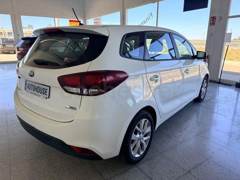 Usado Kia Carens 115 CV (84 kW) 2017 Blanco Monovolumen