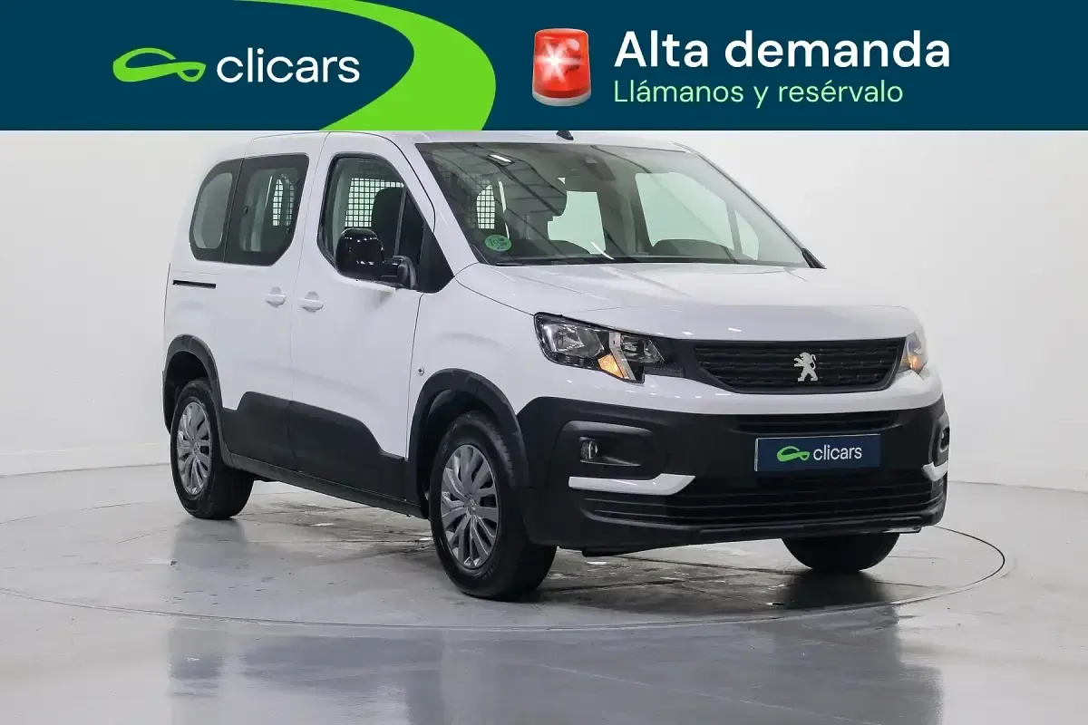 Usado Peugeot Rifter Business-Line 100 CV (73 kW) 2023 Blanco Monovolumen