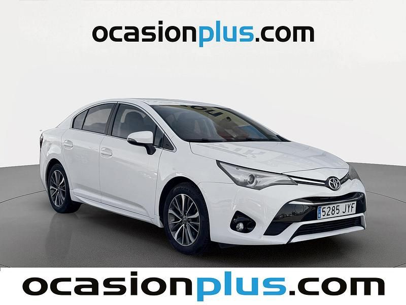 Usado Toyota Avensis Advance 143 CV (105 kW) 2017 Blanco Berlina