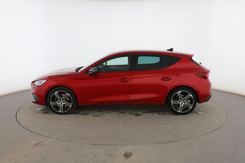 Usado Seat Leon FR 150 CV (110 kW) 2021 Rojo Berlina
