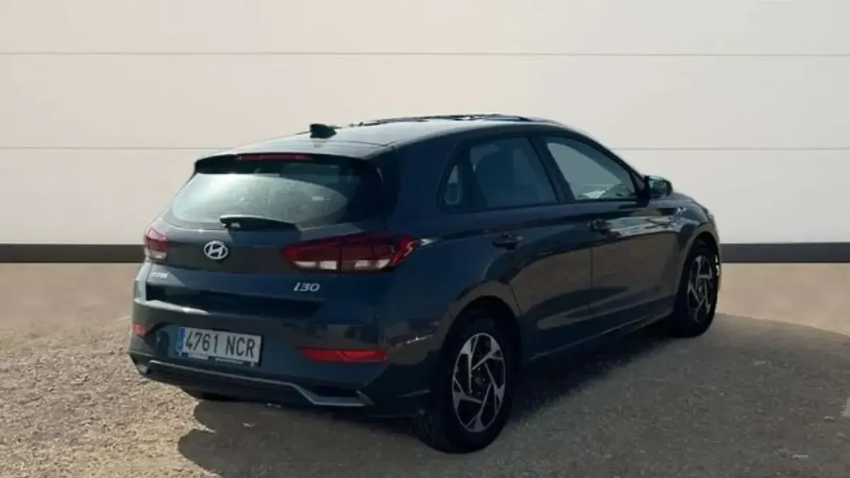 Usado Hyundai i30 N Line 97 CV (71 kW) 2025 Gris Utilitario