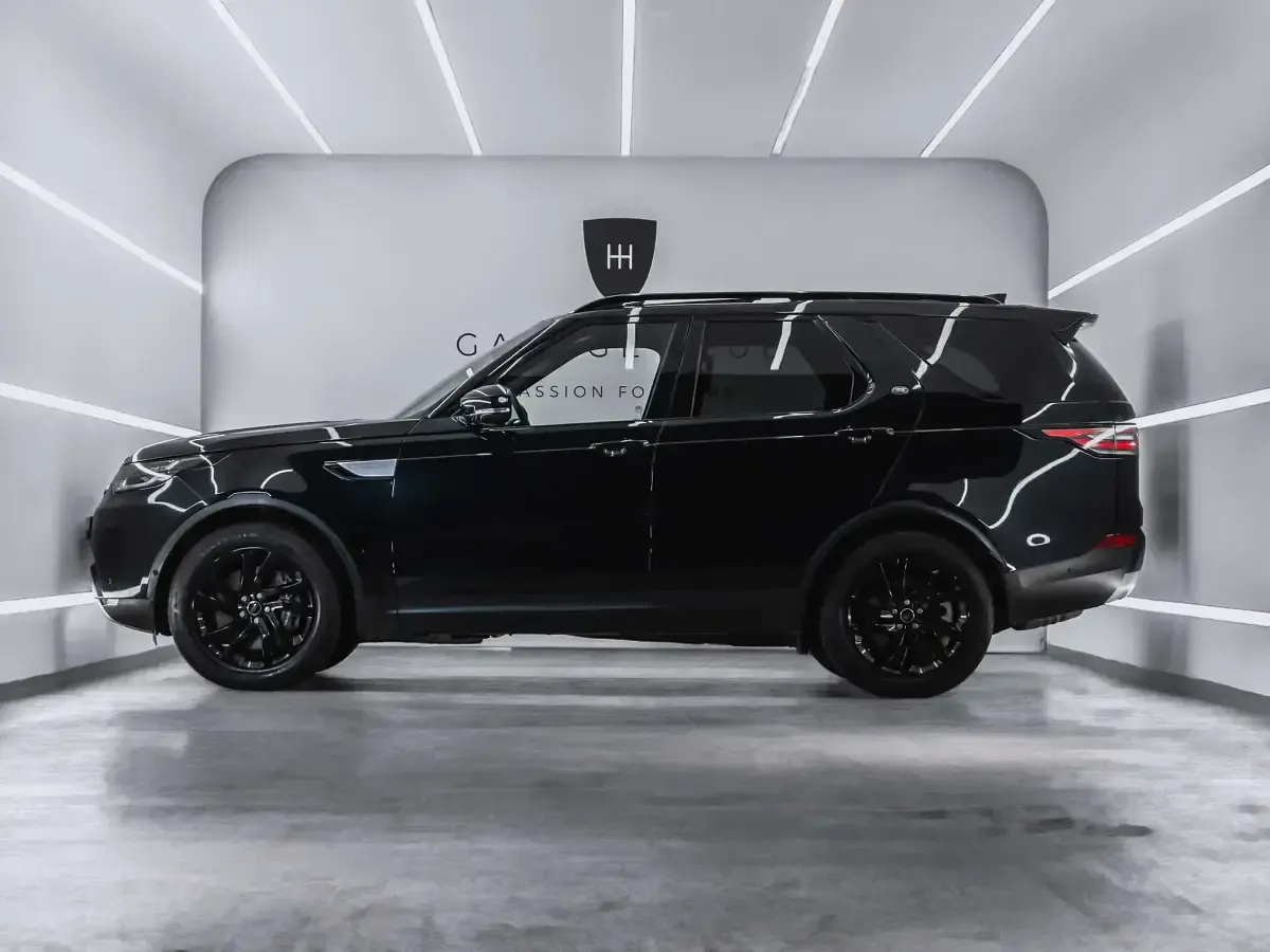 Usado Land Rover Discovery 5 306 CV (225 kW) 2019 Negro SUV