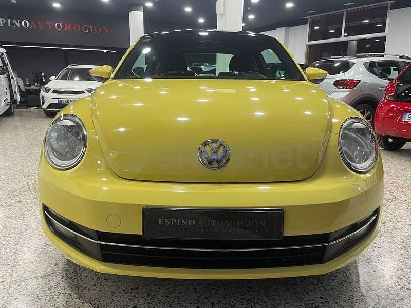 Usado VW Beetle 105 CV (77 kW) 2016 Amarillo Utilitario