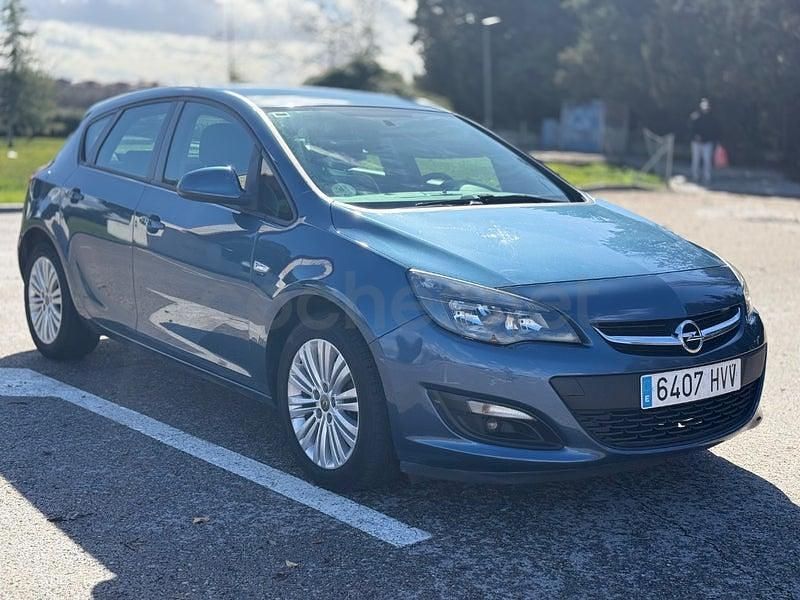 Usado Opel Astra Excellence 110 CV (80 kW) 2014 Azul Berlina