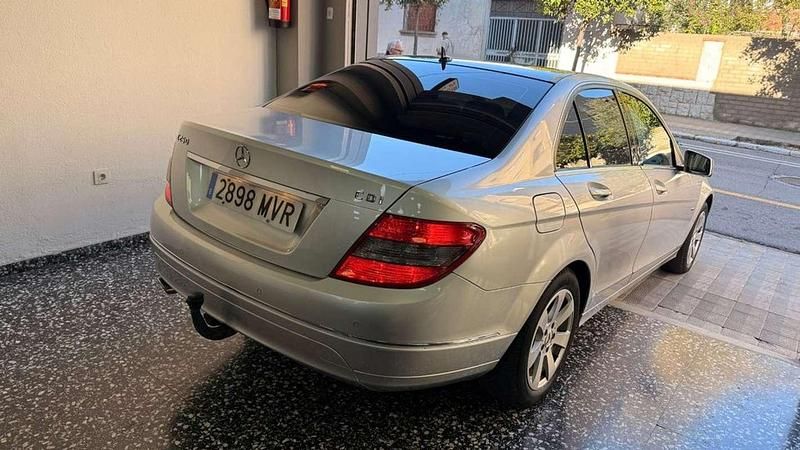 Usado Mercedes C250 Avantgarde Edition 204 CV (150 kW) 2009 Gris Berlina