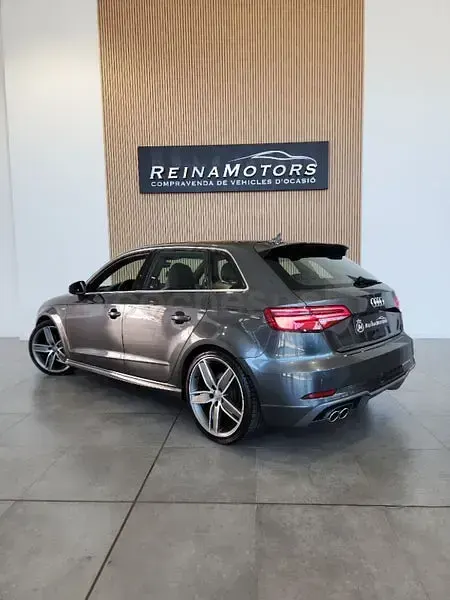 Usado Audi A3 S-Line 150 CV (110 kW) 2016 Gris / plata Berlina