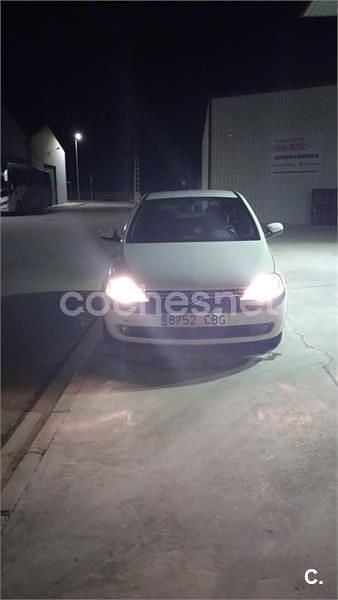 Usado Opel Corsa Elegance 90 CV (66 kW) 2004 Blanco Utilitario