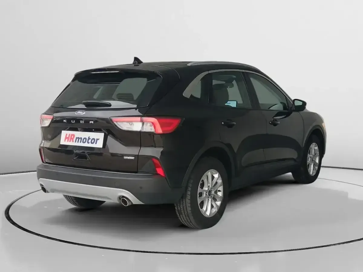 Usado Ford Kuga Titanium 190 CV (139 kW) 2022 Negro SUV