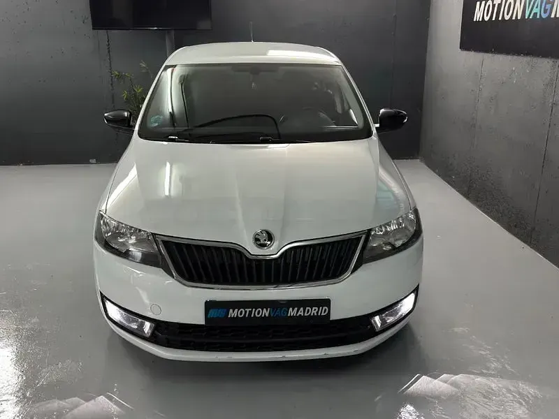 Usado Skoda Rapid Ambition 125 CV (91 kW) 2017 Blanco Utilitario