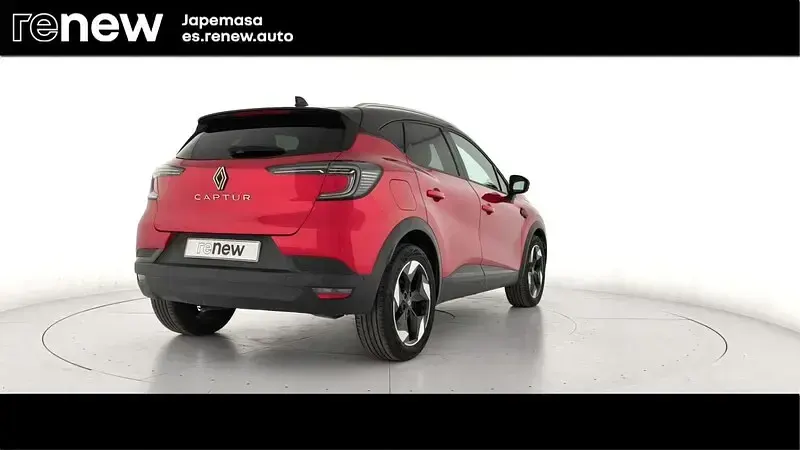 Usado Renault Captur Techno 100 CV (73 kW) 2025 Rojo SUV