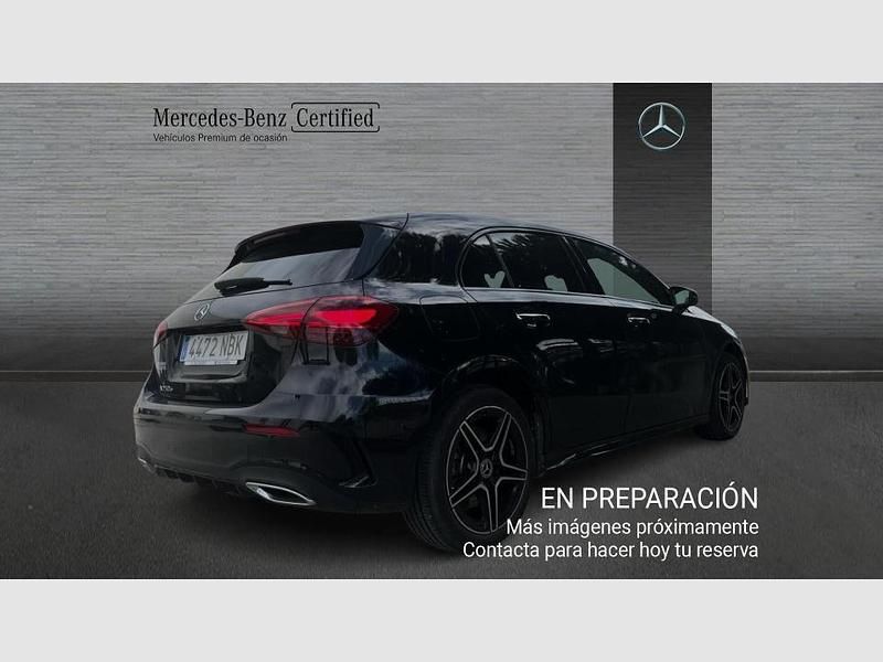 Usado Mercedes A250 AMG line 218 CV (160 kW) 2025 Blanco Berlina