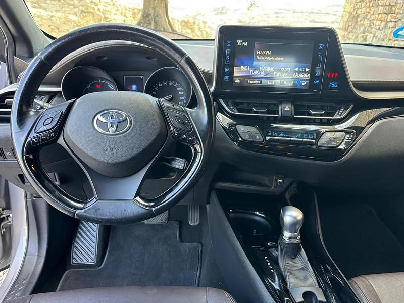 Usado Toyota C-HR Advance 122 HP (89 kW) 2017 Cinzento SUV
