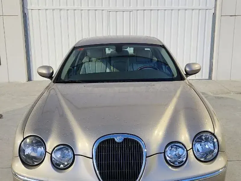 Usado Jaguar S-Type Executive 207 CV (152 kW) 2005 Beige Berlina