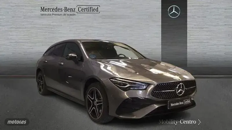 Usado Mercedes CLA250e 218 CV (160 kW) 2025 Gris Coupe