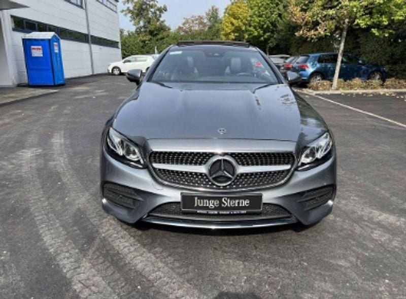 Usado Mercedes E400 AMG 333 CV (244 kW) 2018 Gris metalizado Coupe