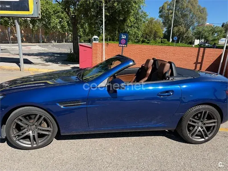 Usado Mercedes SLC250 204 CV (150 kW) 2017 Azul Descapotable