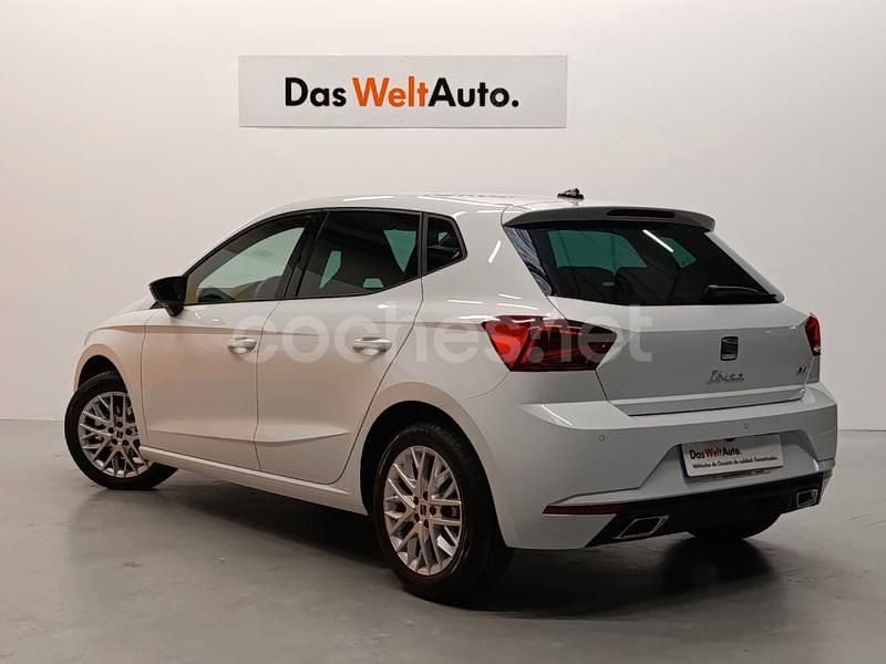 Usado Seat Ibiza FR 115 CV (84 kW) 2025 Blanco Utilitario