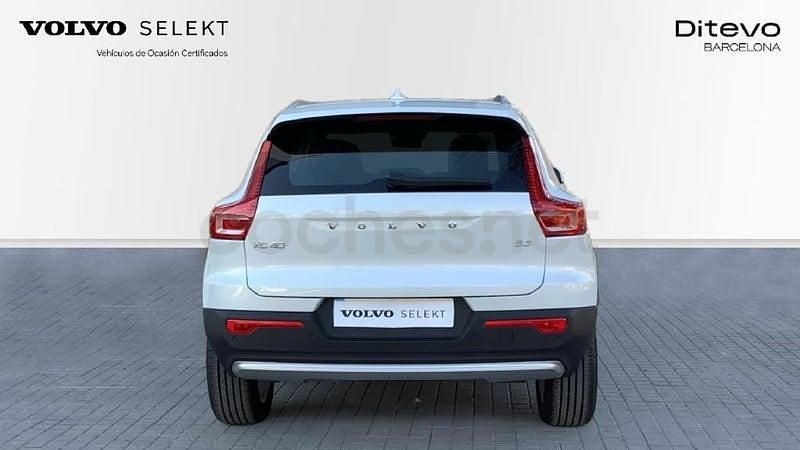 Usado Volvo XC40 Core 163 CV (119 kW) 2024 Blanco SUV
