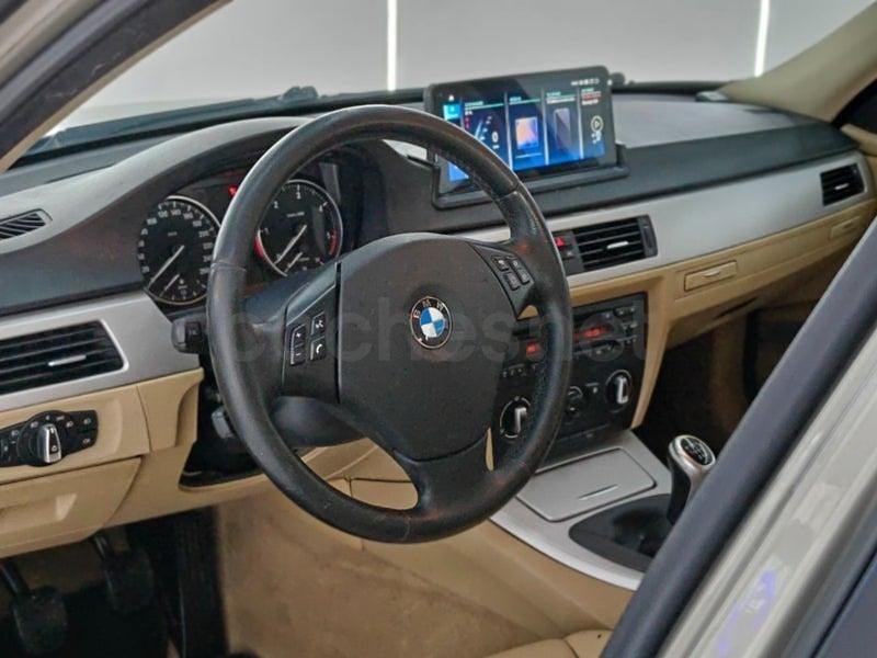 Usado BMW 318 143 CV (105 kW) 2009 Beige Familiar