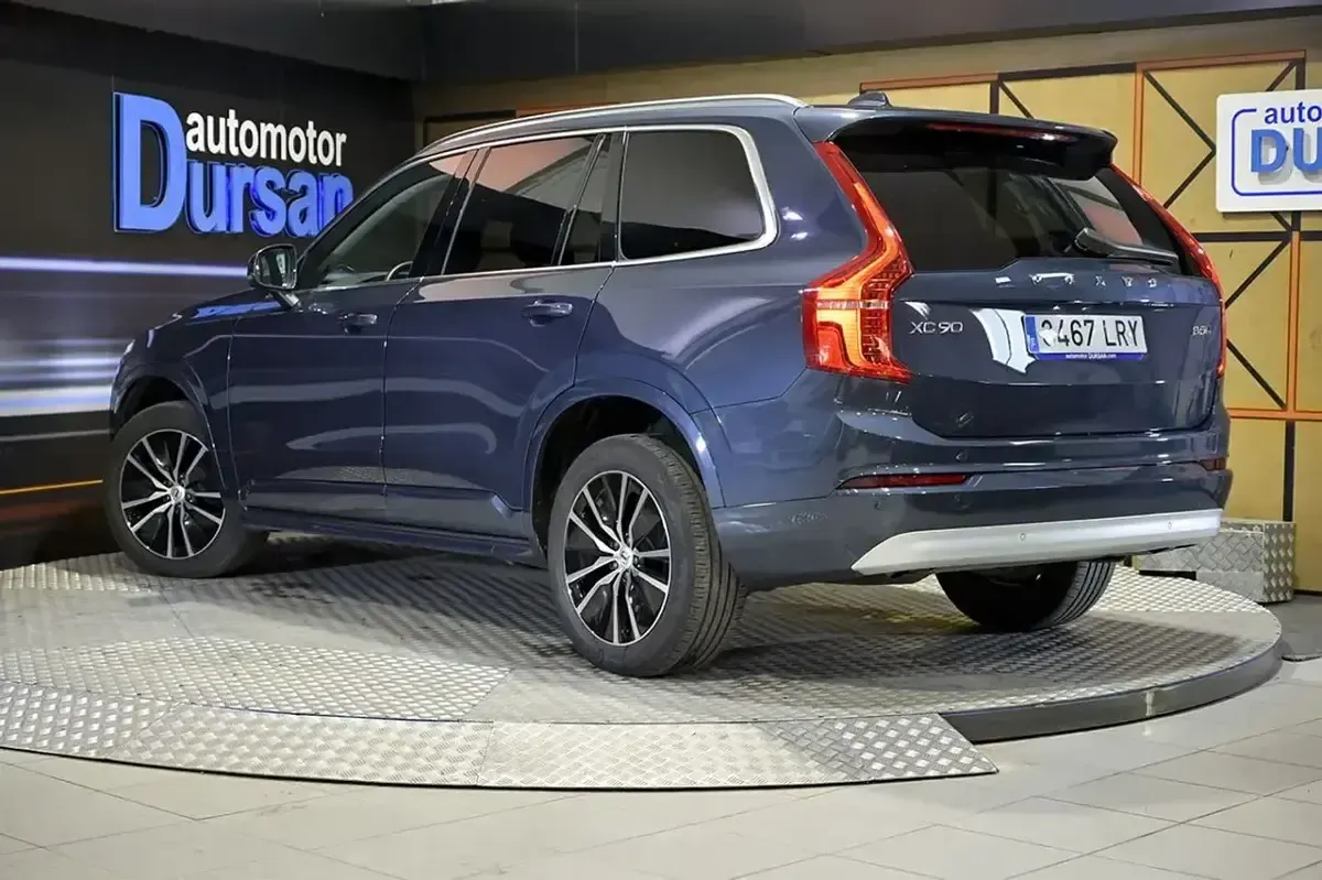 Usado Volvo XC90 Momentum 235 CV (172 kW) 2021 Negro SUV