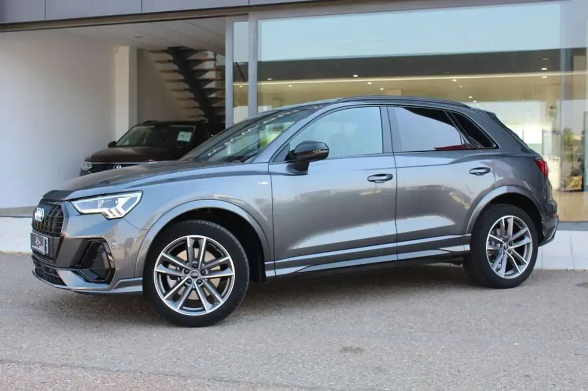 Usado Audi Q3 S-Line 200 CV (147 kW) 2021 Gris SUV