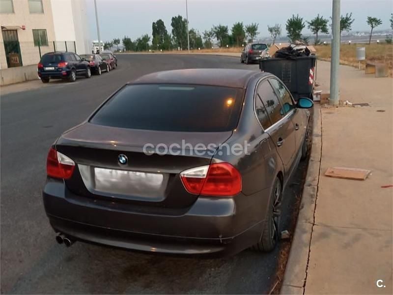 Usado BMW 330 258 CV (189 kW) 2006 Gris / plata Berlina