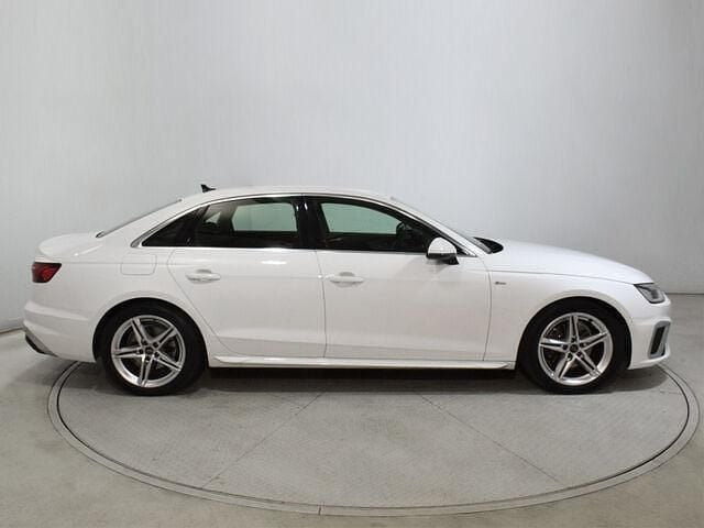 Usado Audi A4 S-Line 136 CV (100 kW) 2021 Blanco Berlina
