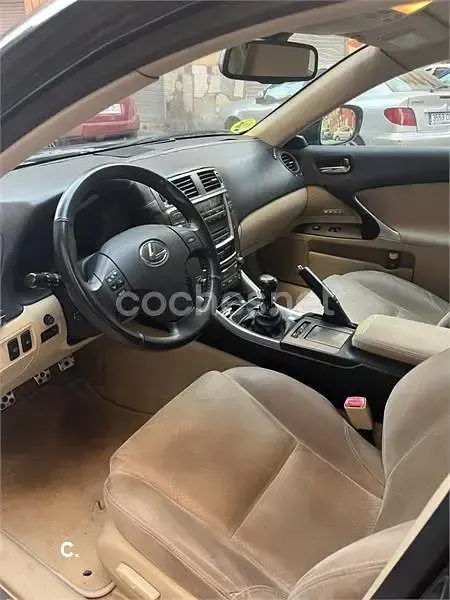 Usado Lexus IS220d Luxury Line 177 CV (130 kW) 2007 Azul Berlina