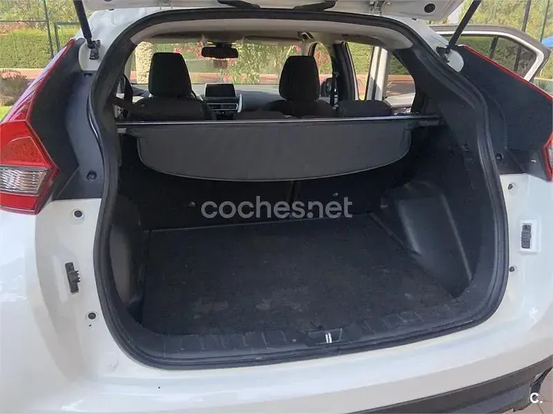 Usado Mitsubishi Eclipse Cross Spirit 163 CV (119 kW) 2018 Blanco SUV
