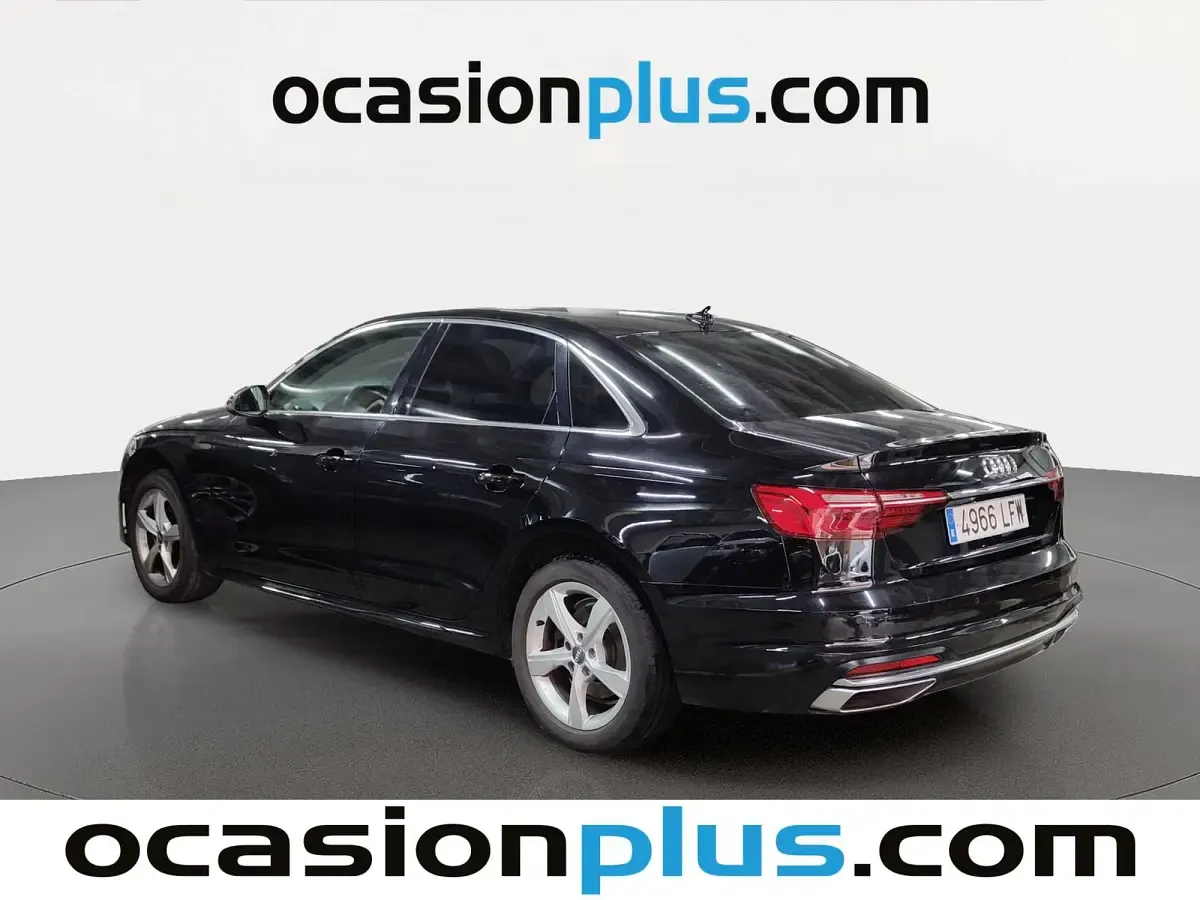 Usado Audi A4 Advanced Plus 136 CV (100 kW) 2020 Negro Berlina