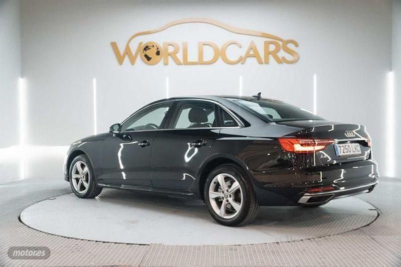Usado Audi A4 Advanced Plus 136 CV (100 kW) 2020 Negro Berlina