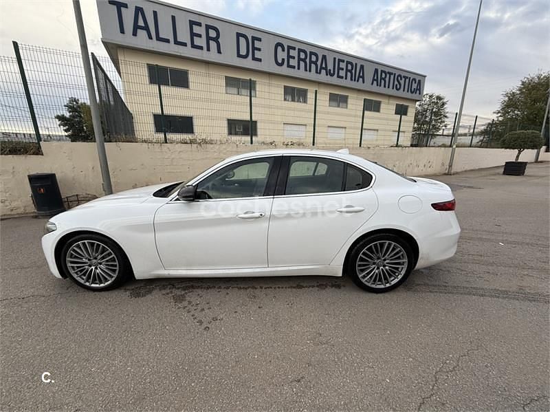 Usado Alfa Romeo Giulia Super 180 CV (132 kW) 2018 Blanco Berlina