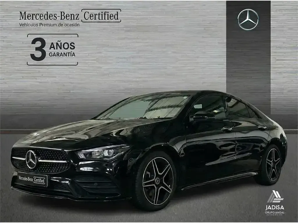 Usado Mercedes CLA200 AMG line 163 CV (119 kW) 2025 Negro Berlina