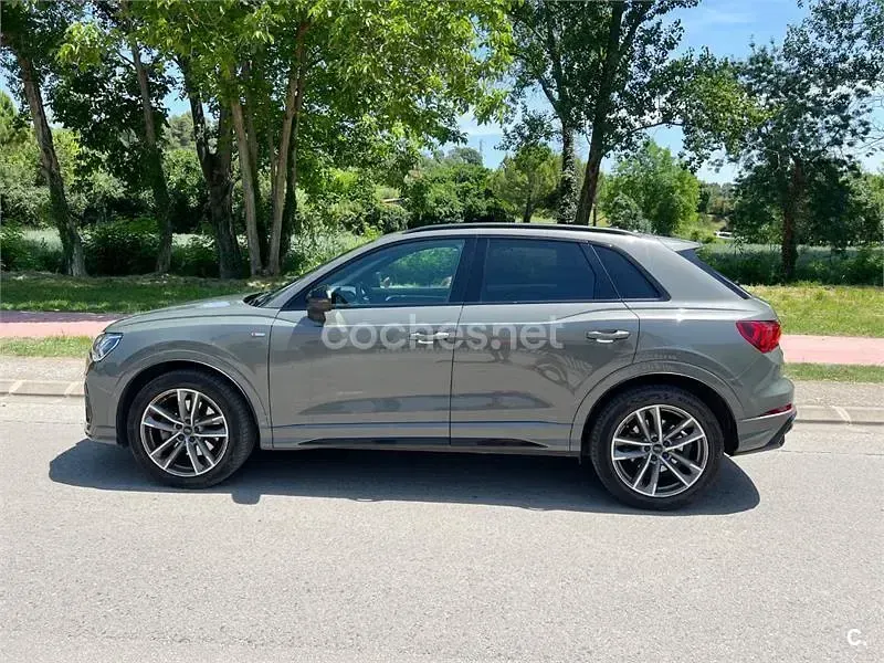 Usado Audi Q3 S-Line 230 CV (169 kW) 2019 Gris / plata SUV