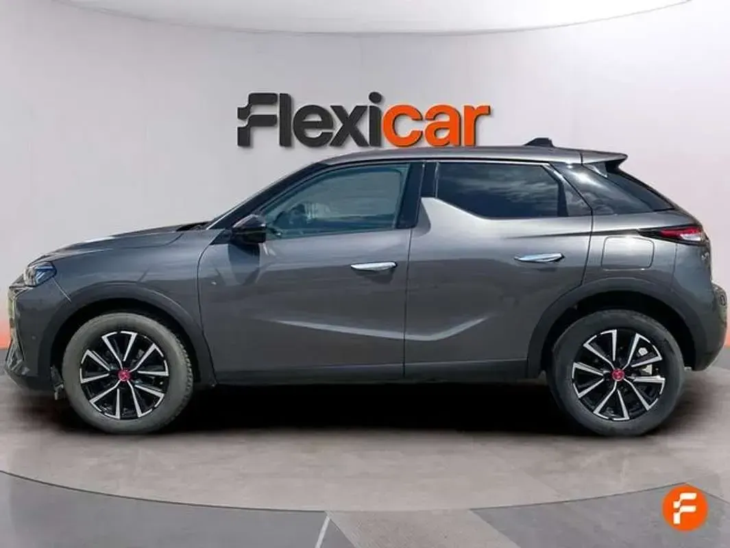 Usado DS Automobiles DS3 Crossback Performance 131 CV (96 kW) 2023 Gris SUV