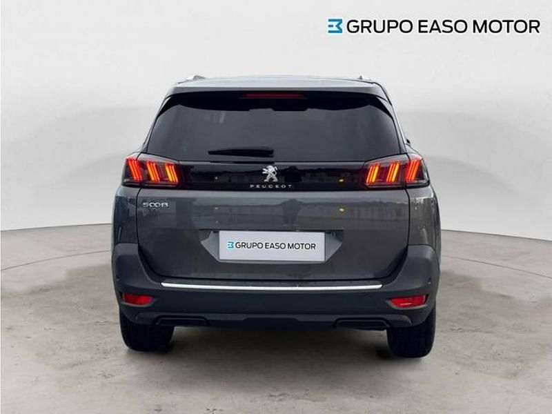 Usado Peugeot 5008 Allure 130 CV (95 kW) 2021 Gris SUV
