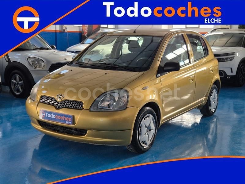 Amarillo Usado 2001 Toyota Yaris Sol Berlina | 3499 € (Precio justo) - Imagen 1/4
