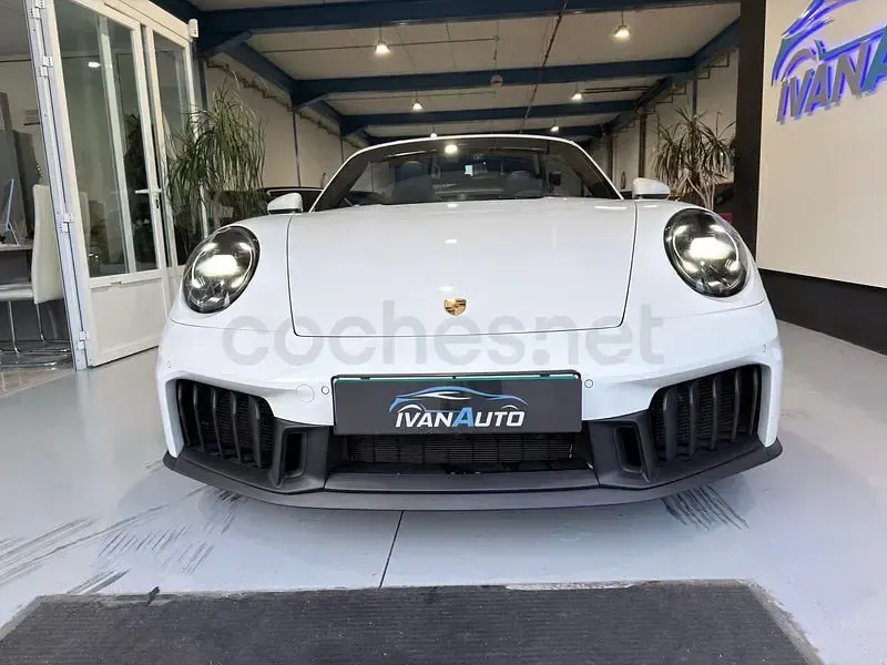 Usado Porsche 911 541 CV (397 kW) 2025 Blanco Descapotable